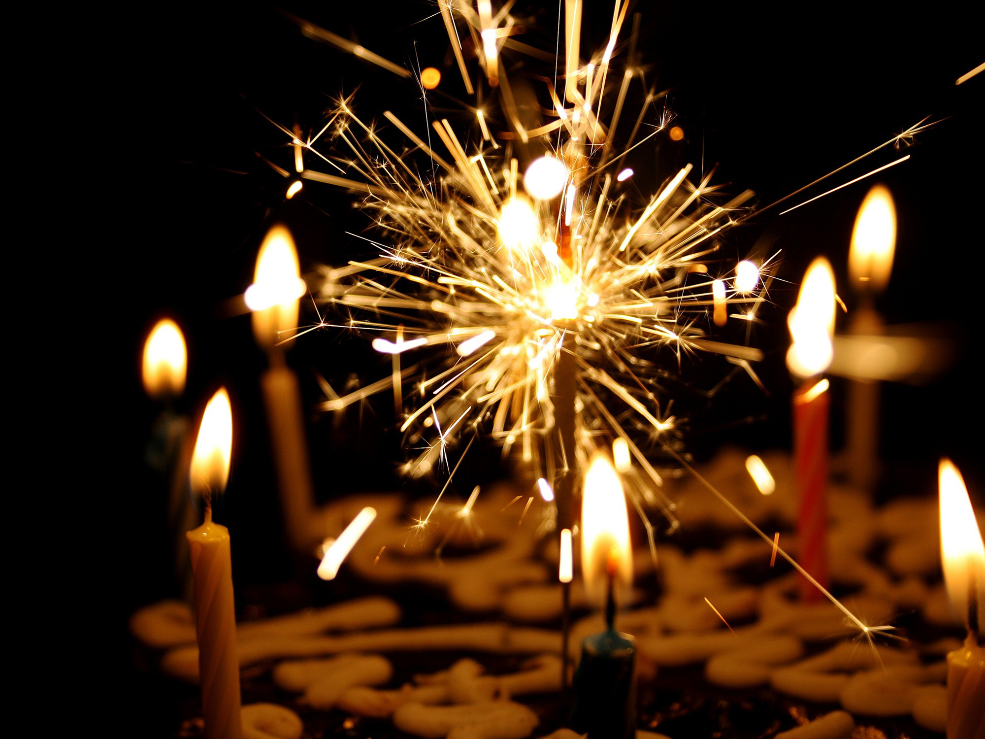 sparkler_birthday_cake sparkler_birthday_cake
