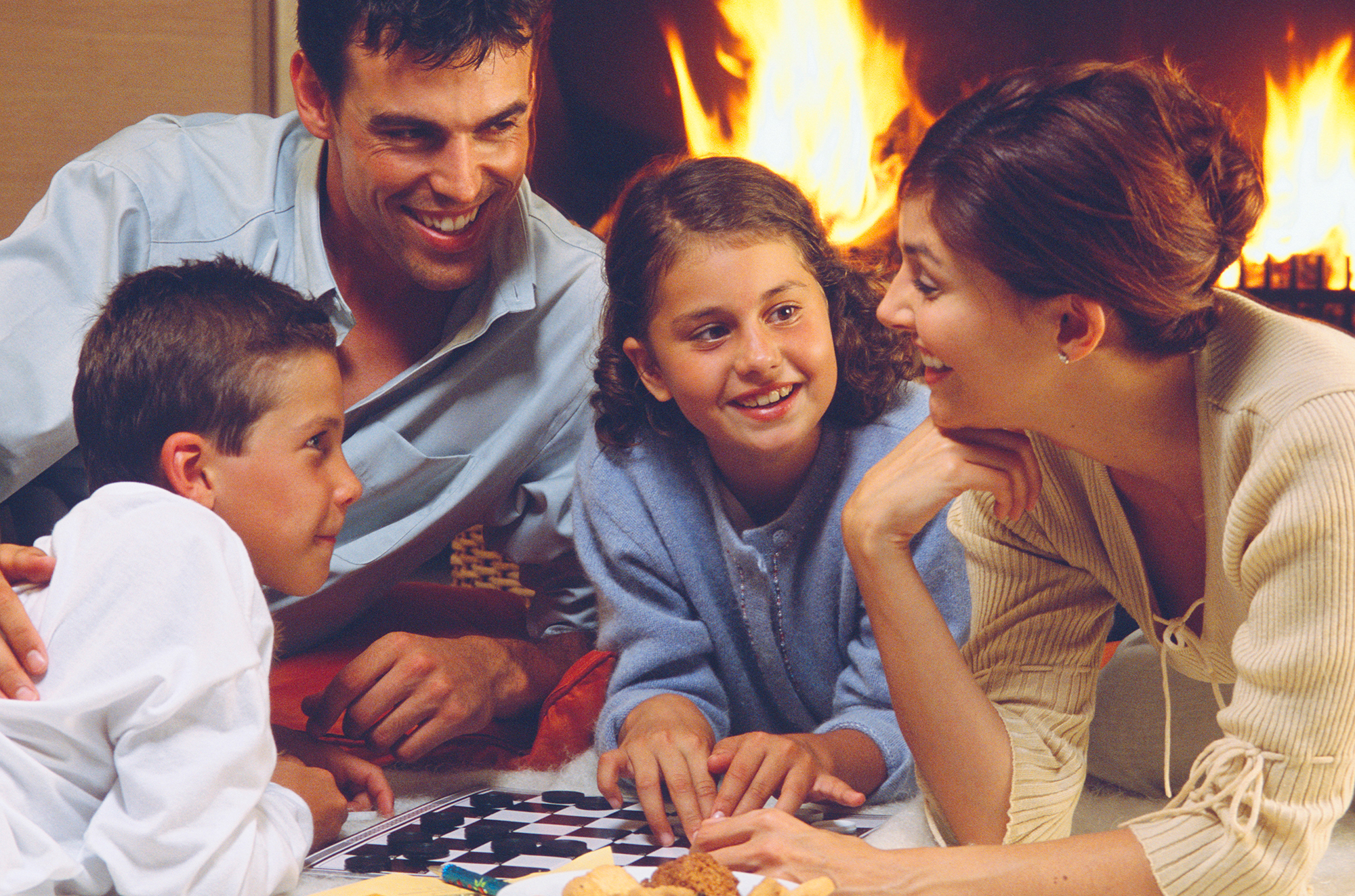 family_checkers_fire_2000px family_checkers_fire_2000px